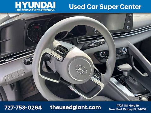 Used 2023 Hyundai Elantra SEL image 10