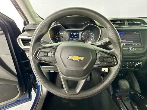 Used 2021 Chevrolet TrailBlazer LS FWD image 12