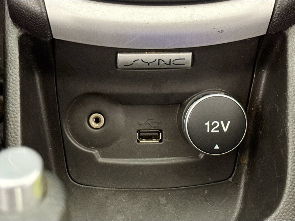 Used 2015 Ford Fiesta SE FWD image 16