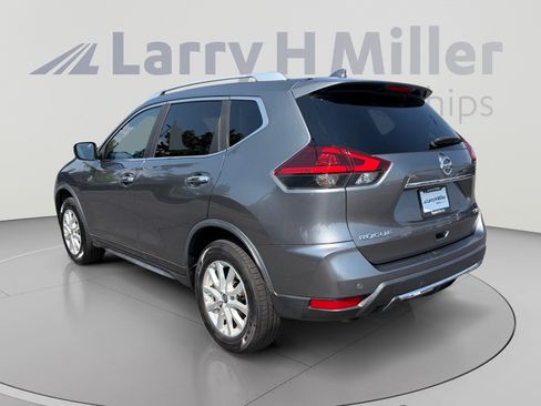 Used 2020 Nissan Rogue SV AWD/4WD image 3