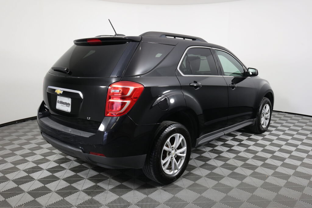 Used 2017 Chevrolet Equinox LT w/ Convenience Package FWD image 2