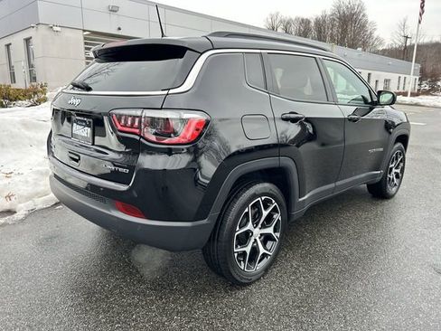 Used 2024 Jeep Compass Limited image 8