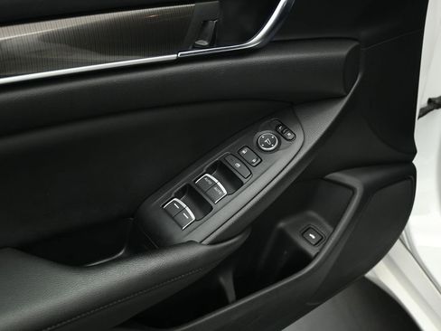 Used 2019 Honda Accord Sport image 9