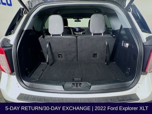 Used 2022 Ford Explorer XLT w/ Equipment Group 202A image 30