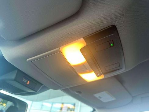 Certified 2023 Nissan Rogue SV image 32