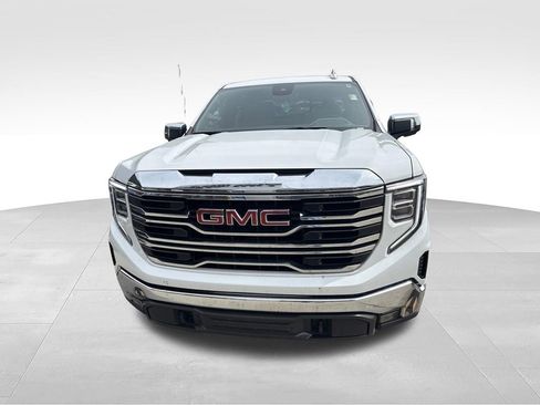 Used 2025 GMC Sierra 1500 SLT AWD/4WD image 3