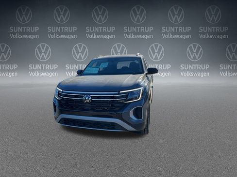 New 2025 Volkswagen Atlas Peak Edition SE image 31