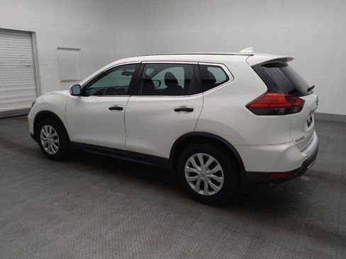 Used 2017 Nissan Rogue S image 3