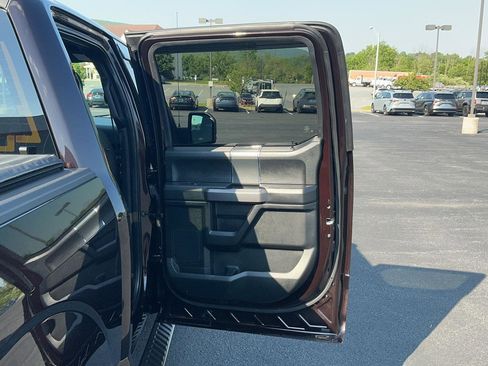 Used 2018 Ford F150 XLT w/ Equipment Group 302A Luxury AWD/4WD image 29