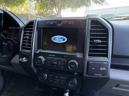 Used 2018 Ford F150 XLT w/ Equipment Group 302A Luxury RWD image 9