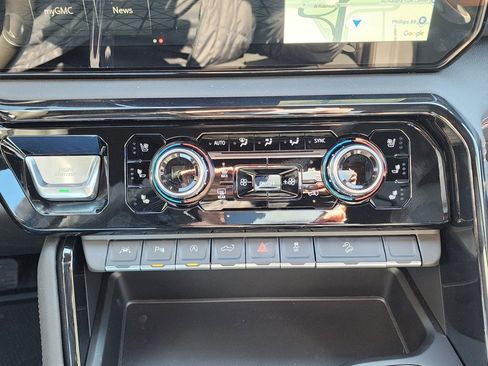 New 2026 GMC Sierra 1500 AT4 w/ AT4 Premium Package image 29