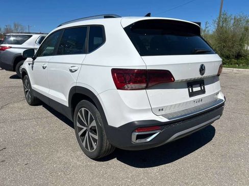 Used 2023 Volkswagen Taos SE image 7