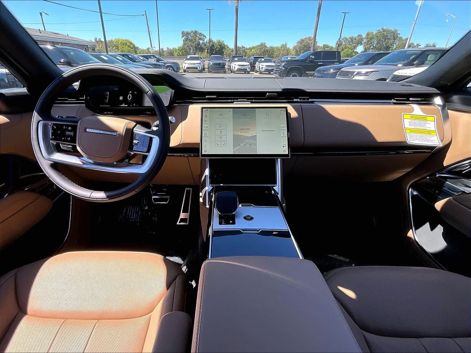 New 2026 Land Rover Range Rover Long Wheelbase SE AWD/4WD image 7