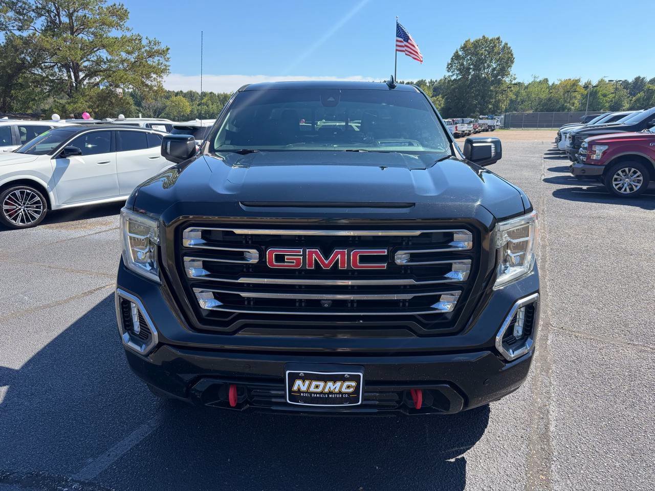 Used 2019 GMC Sierra 1500 AT4 w/ AT4 Premium Package AWD/4WD image 2