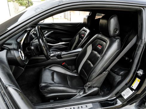 Used 2019 Chevrolet Camaro SS RWD image 36