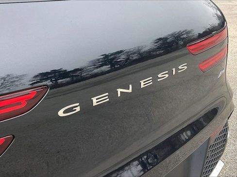 Used 2025 Genesis GV70 2.5T image 8