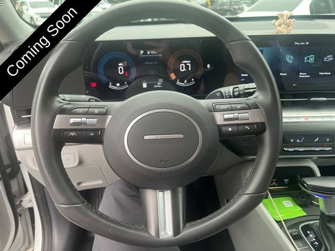 Used 2025 Hyundai Kona SEL AWD/4WD image 15