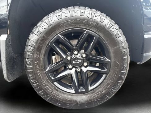 Used 2019 Chevrolet Silverado 1500 LT Trail Boss AWD/4WD image 31