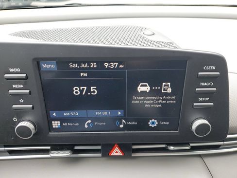 Used 2025 Hyundai Elantra SE FWD image 22