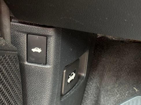 Used 2023 Honda Accord Touring image 25