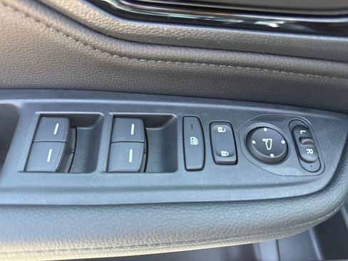 New 2026 Honda Odyssey Touring image 13