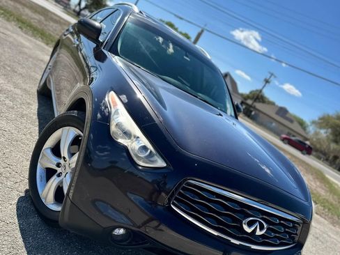 Used 2011 INFINITI FX35 2WD w/ Premium Pkg image 8