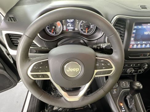 Used 2022 Jeep Cherokee Latitude image 11