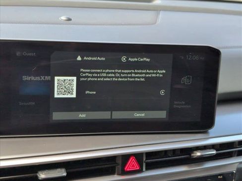 Used 2025 Kia Sorento LX FWD image 13