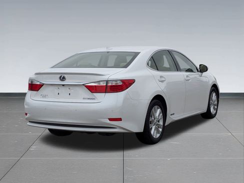 Used 2015 Lexus ES 300h image 5