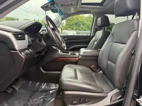 Used 2018 GMC Yukon XL SLT w/ Open Road Package AWD/4WD image 11