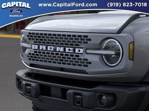 New 2026 Ford Bronco Badlands AWD/4WD image 19