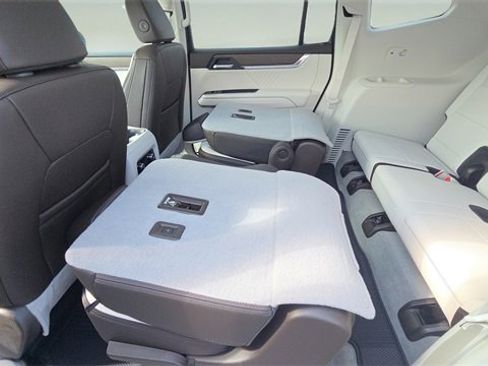 New 2026 GMC Acadia Denali image 25