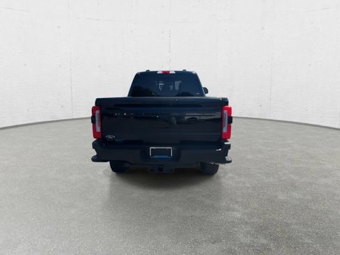 Used 2025 Ford F250 Platinum AWD/4WD image 7