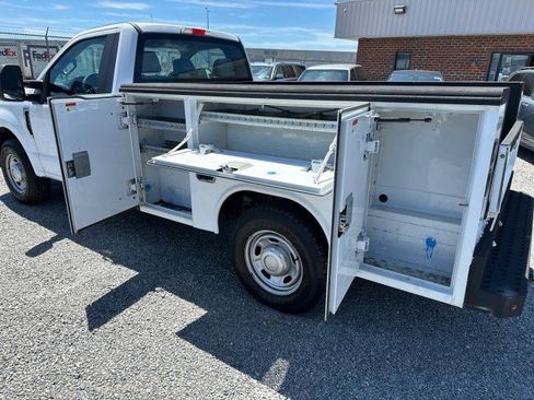 Used 2017 Ford F250 XL w/ Power Equipment Group RWD image 16