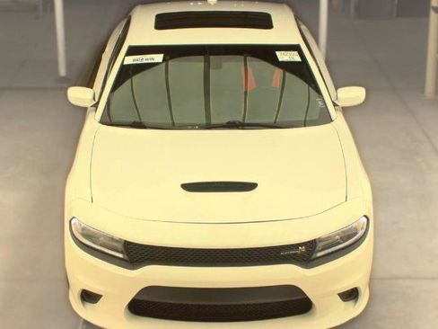 Used 2017 Dodge Charger R/T Scat Pack w/ Beats Audio Group RWD image 2