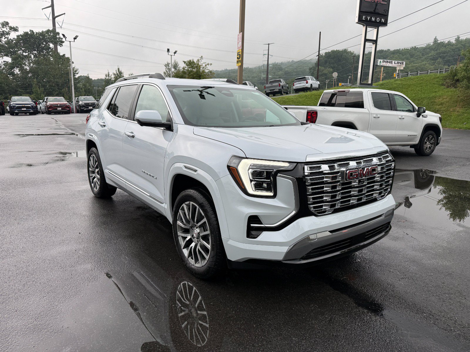 New 2027 GMC Terrain Denali AWD/4WD image 7