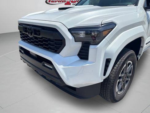 Used 2026 Toyota Tacoma TRD Sport AWD/4WD image 32