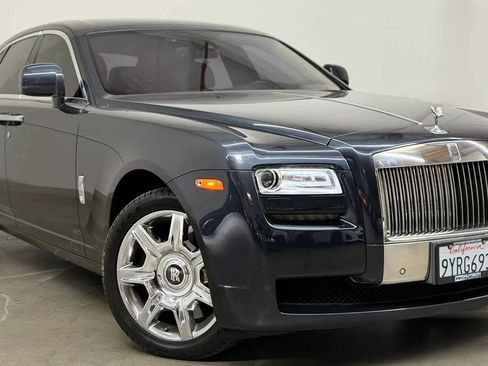 Used 2011 Rolls-Royce Ghost RWD image 2