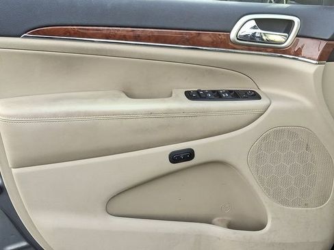 Used 2013 Jeep Grand Cherokee Limited image 13