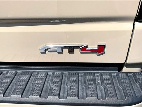 Used 2023 GMC Sierra 1500 AT4 w/ AT4 Premium Package AWD/4WD image 25