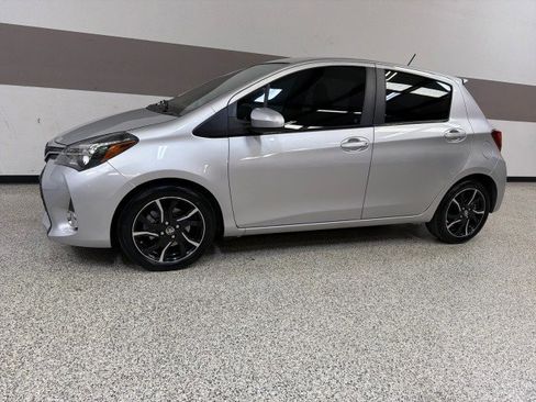 Used 2015 Toyota Yaris SE image 4