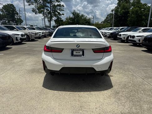 Used 2023 BMW 330i Sedan w/ M Sport Package RWD image 4