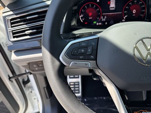 New 2026 Volkswagen Atlas Peak Edition AWD/4WD image 23