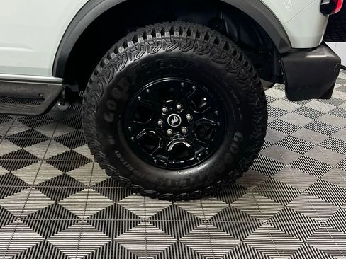 Used 2024 Ford Bronco Wildtrak image 12