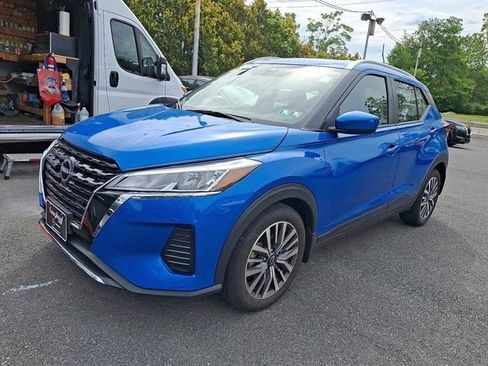 Used 2022 Nissan Kicks SV image 32