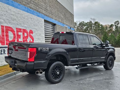 Used 2022 Ford F250 Lariat w/ Black Appearance Package image 7