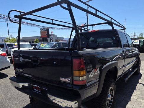 Used 2006 GMC Sierra 2500 SLT w/ Onstar Plus Package AWD/4WD image 5