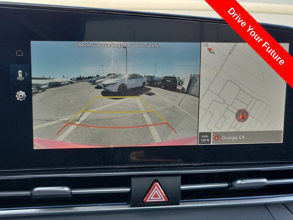 Used 2025 Hyundai Elantra SEL FWD image 11