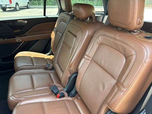 Used 2020 Lincoln Aviator Reserve RWD image 16