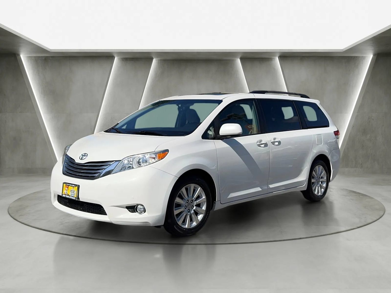 Used 2011 Toyota Sienna Limited w/ Premium Pkg AWD/4WD image 7
